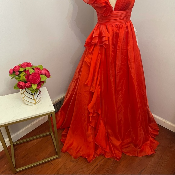 Mac Duggal Ruffle Detail Ruched Cherry Red Chiffon Ballgown Size 4 New With Tag - Picture 9 of 16